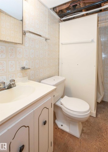 Bathroom - 4414 54 Avenue, Barrhead, AB - Indoor Photo Showing Bathroom
