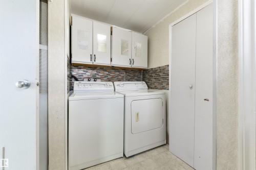 6 Hillcrest Drive, Edmonton, AB - Indoor Photo Showing Laundry Room