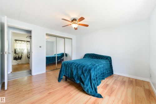 6 Hillcrest Drive, Edmonton, AB - Indoor Photo Showing Bedroom