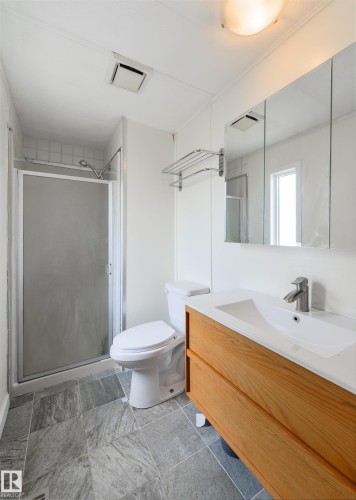 6 Hillcrest Drive, Edmonton, AB - Indoor Photo Showing Bathroom