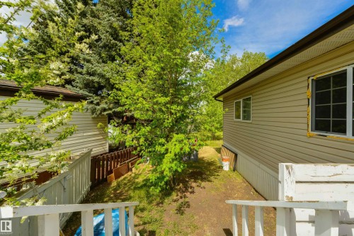 6 Hillcrest Drive, Edmonton, AB - Outdoor With Exterior