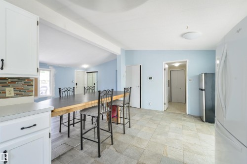 6 Hillcrest Drive, Edmonton, AB - Indoor