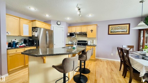 4609 163A Avenue Nw, Edmonton, AB 