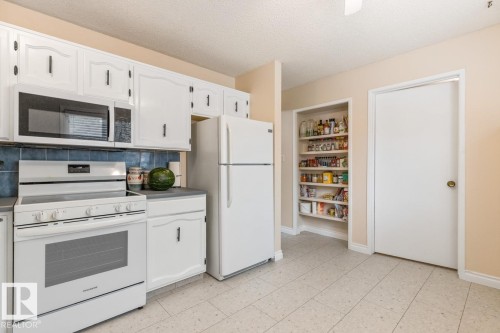 15731 121 Street, Edmonton, AB 