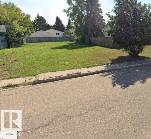 4517 47 Avenue, Wetaskiwin, AB 
