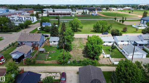 4517 47 Avenue, Wetaskiwin, AB 