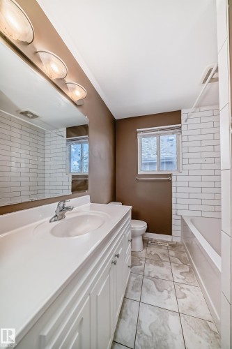 10837 65 Avenue, Edmonton, AB 