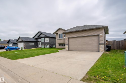 4923 58 Avenue, Cold Lake, AB 