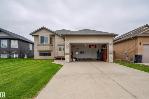 4923 58 Avenue, Cold Lake, AB 
