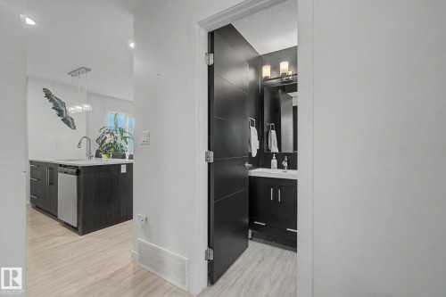 12035 93 Street Nw, Edmonton, AB 