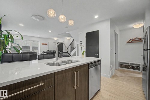 12035 93 Street Nw, Edmonton, AB 