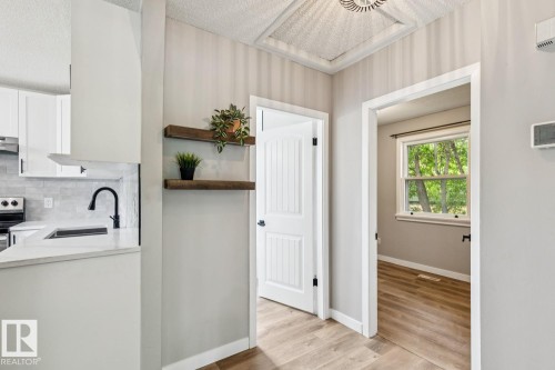 4037 114 Avenue, Edmonton, AB 