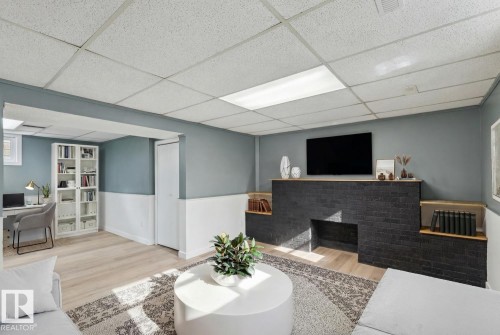 4037 114 Avenue, Edmonton, AB 