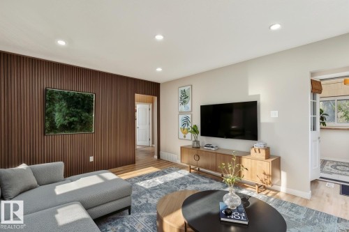 4037 114 Avenue, Edmonton, AB 