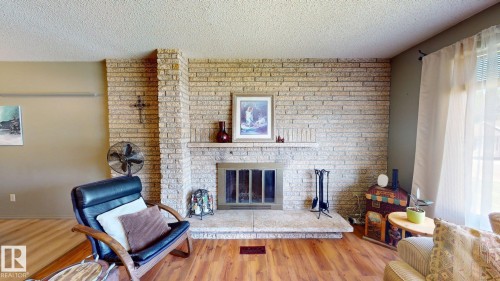 4809 Mackenzie Ave, Drayton Valley, AB - Indoor