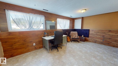 4809 Mackenzie Ave, Drayton Valley, AB - Indoor Photo Showing Bathroom