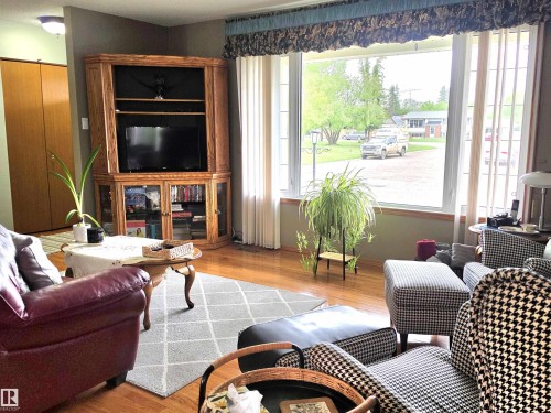 4606 54 Avenue, Two Hills, AB 