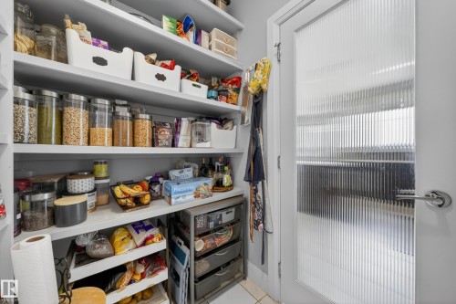 7648 179 Avenue, Edmonton, AB - Indoor With Storage