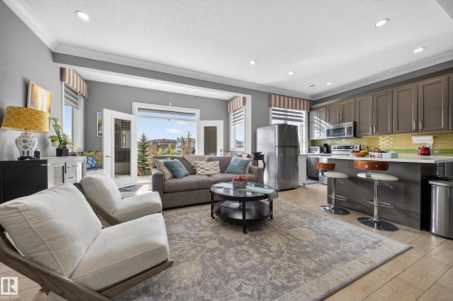7648 179 Avenue, Edmonton, AB - Indoor Photo Showing Living Room