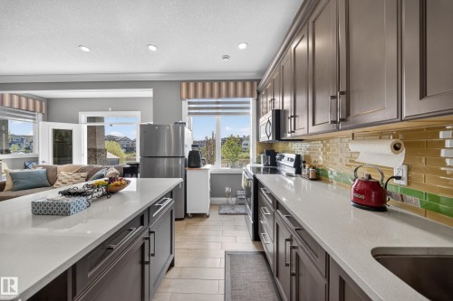 7648 179 Avenue, Edmonton, AB - Indoor Photo Showing Kitchen
