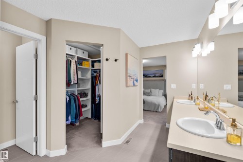 3035 Carpenter Landing, Edmonton, AB 