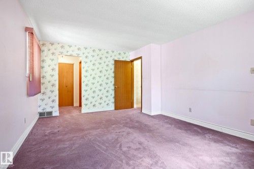 9 Glenview Crescent, St. Albert, AB 
