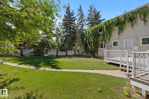 9 Glenview Crescent, St. Albert, AB 
