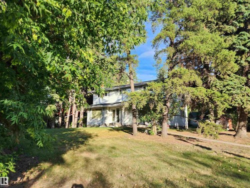 9 Glenview Crescent, St. Albert, AB 