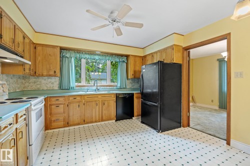 9 Glenview Crescent, St. Albert, AB 