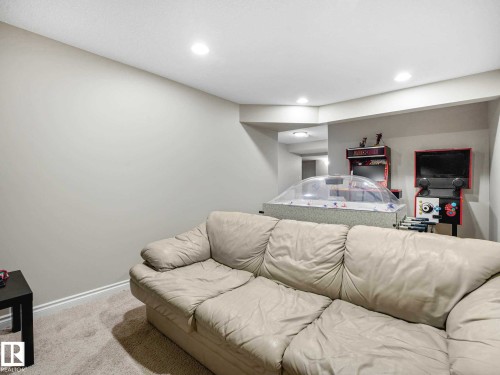 16124 10 Avenue, Edmonton, AB 