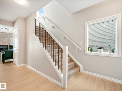16124 10 Avenue, Edmonton, AB 