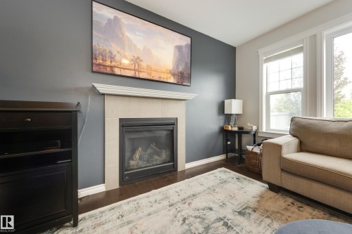9005 217 Street, Edmonton, AB 