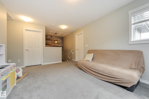 9005 217 Street, Edmonton, AB 