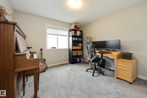 9005 217 Street, Edmonton, AB 