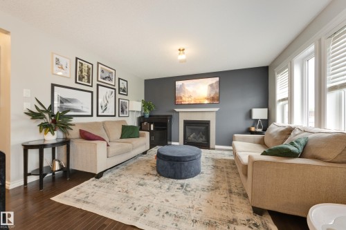 9005 217 Street, Edmonton, AB 