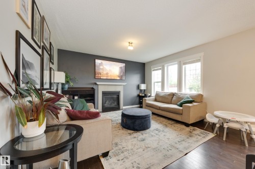 9005 217 Street, Edmonton, AB 