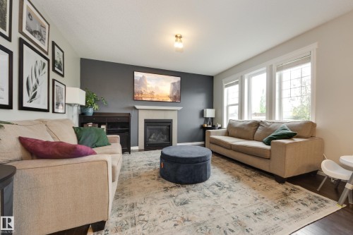 9005 217 Street, Edmonton, AB 