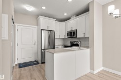 412 12804 140 Avenue  Edmonton, AB T6V 0M3