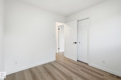 Second bedroom upstairs. - 