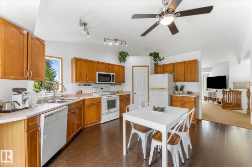62 Heatherglen Crescent, Spruce Grove, AB 