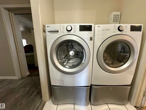 13 4405 50 Avenue, Cold Lake, AB - Indoor Photo Showing Laundry Room