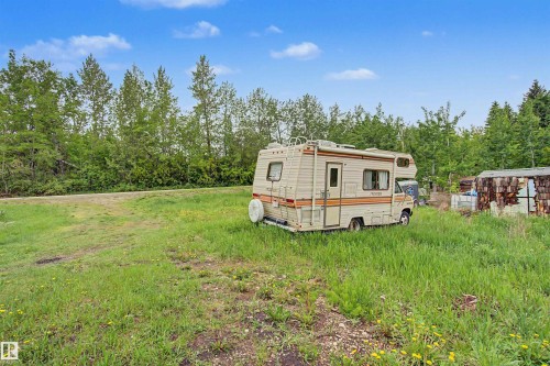 Image quality insufficient for description - 337 Smith Crescent, Rural Parkland County, AB 