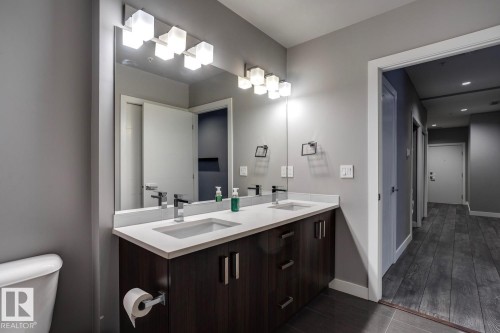 401 10238 103 Street, Edmonton, AB - Indoor Photo Showing Bathroom