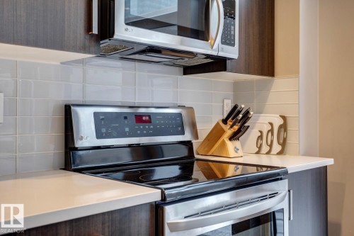 401 10238 103 Street, Edmonton, AB - Indoor Photo Showing Kitchen