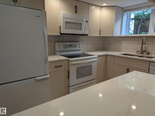 10524 84 Avenue, Edmonton, AB 
