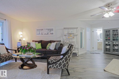 233 2520 50 Street, Edmonton, AB 
