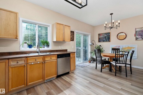 15 1780 Glastonbury Boulevard, Edmonton, AB 