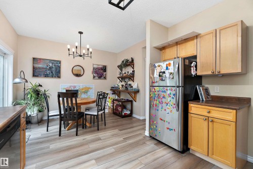 15 1780 Glastonbury Boulevard, Edmonton, AB 