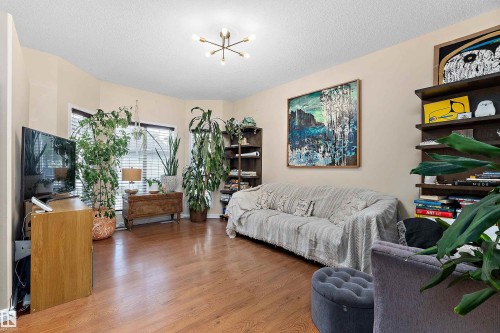 15 1780 Glastonbury Boulevard, Edmonton, AB 