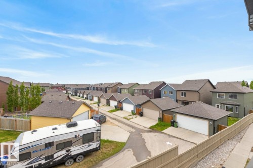 15 3305 Orchards Link Link, Edmonton, AB 